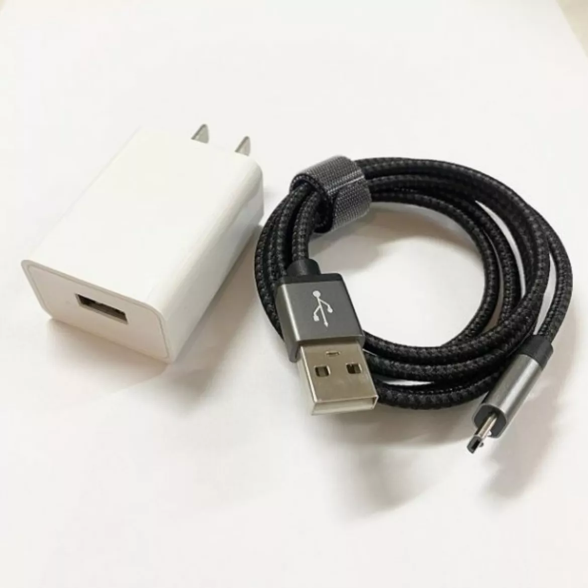 【秋季精選】iPlus 智慧香氛清淨機 曜石黑 +10元送旋風V